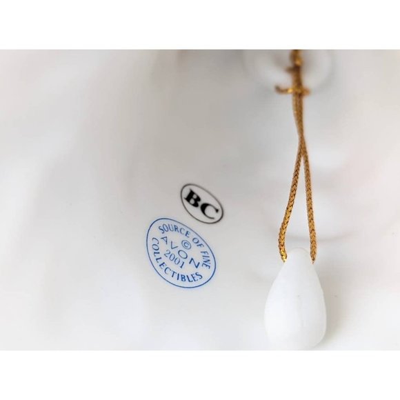 2001 Avon Collectible Bisque Porcelain Blue Jay on Flower Bell Figurine Vintage - Picture 4 of 8